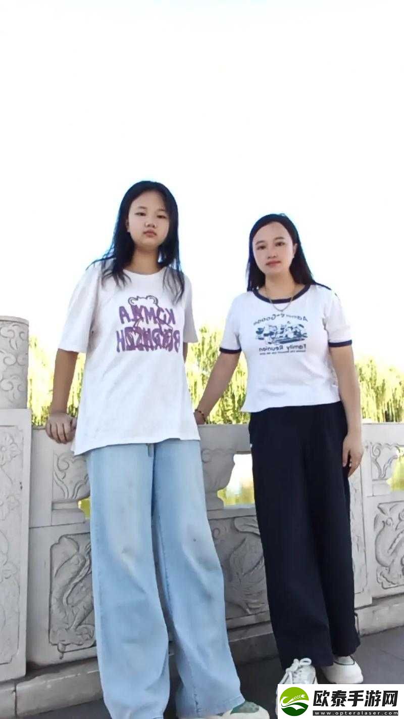 粘人又懂事的妹妹
