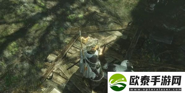 卧龙苍天陨落啮铁吃什么