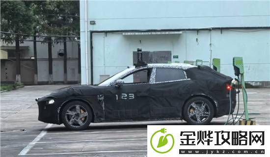 小米SUV内饰细节曝光！疑配有一体式远端带鱼屏
