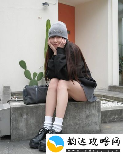 厨房激战饥荒老奶奶能睡觉吗：探索老***厨房智慧与生存技巧，简直太精彩了！