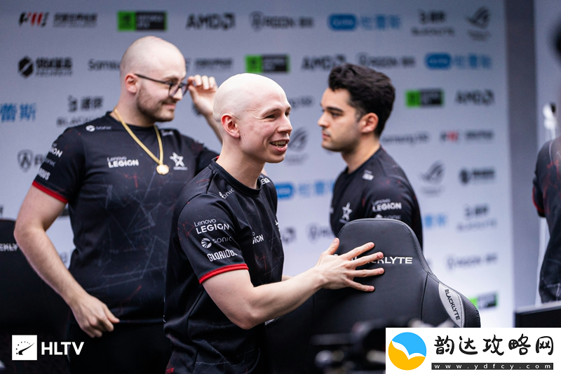 s1mple谈EliGE可能转会FaZe