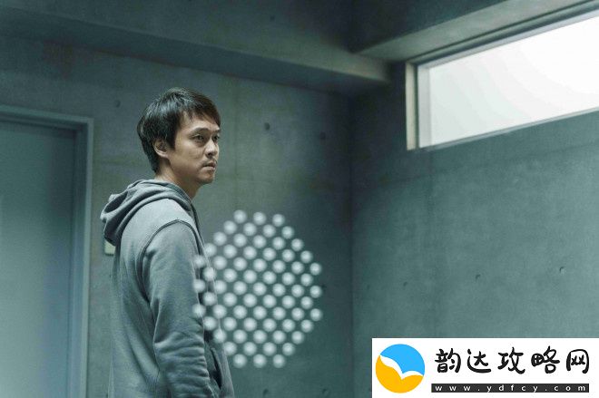 丸山隆平送快递为金子慰问品店揭幕