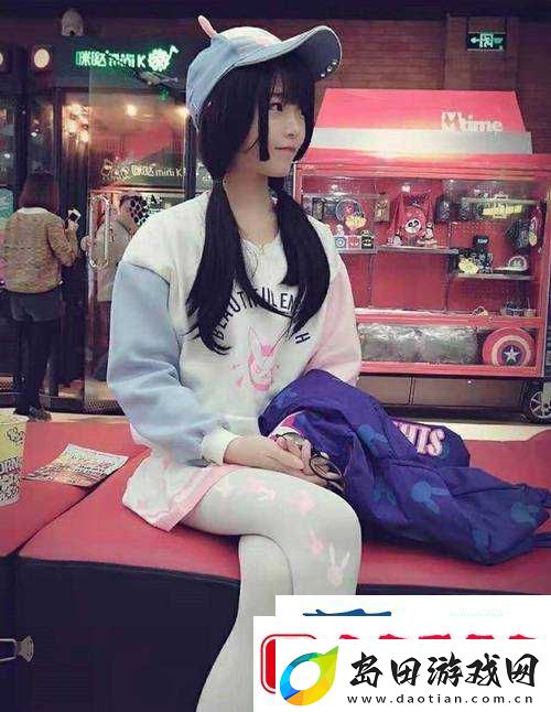 日本女高中生白丝足交