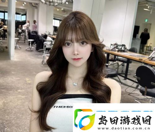 父亲有力挺送女儿的花园