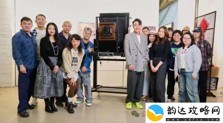 京沪看片会助力巾帼枭雄之悬崖追剧热潮