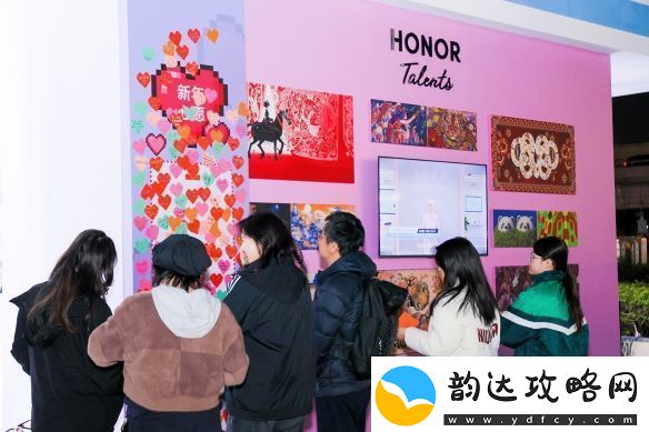 AI加持的荣耀互联服务