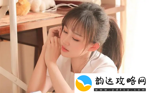 丰满的女邻居三级全网热映！网友