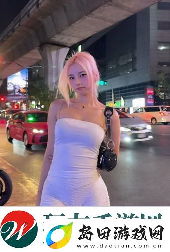 日本夫妻二人一起入住酒店