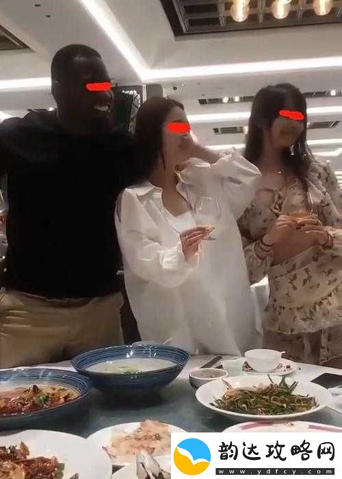 黑人男子和日本美女的激情碰撞