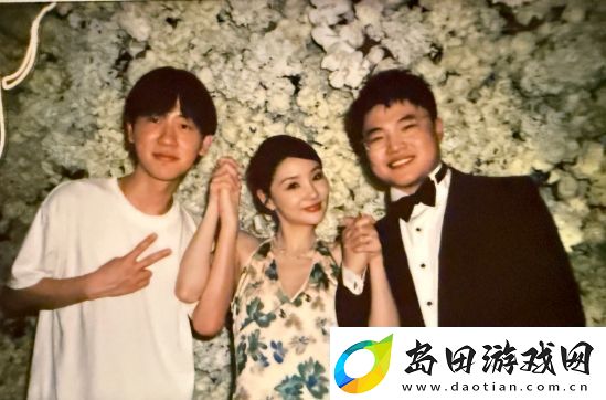 Uzi给老婆补办豪华婚礼