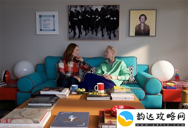 隔壁房间海报揭秘