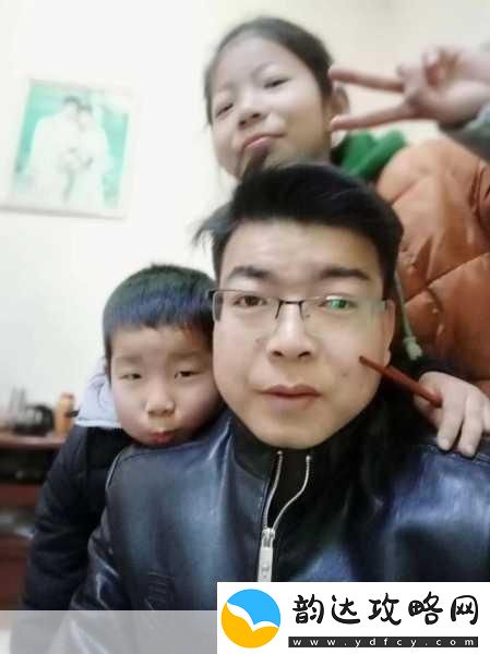 儿子代父职耕母田